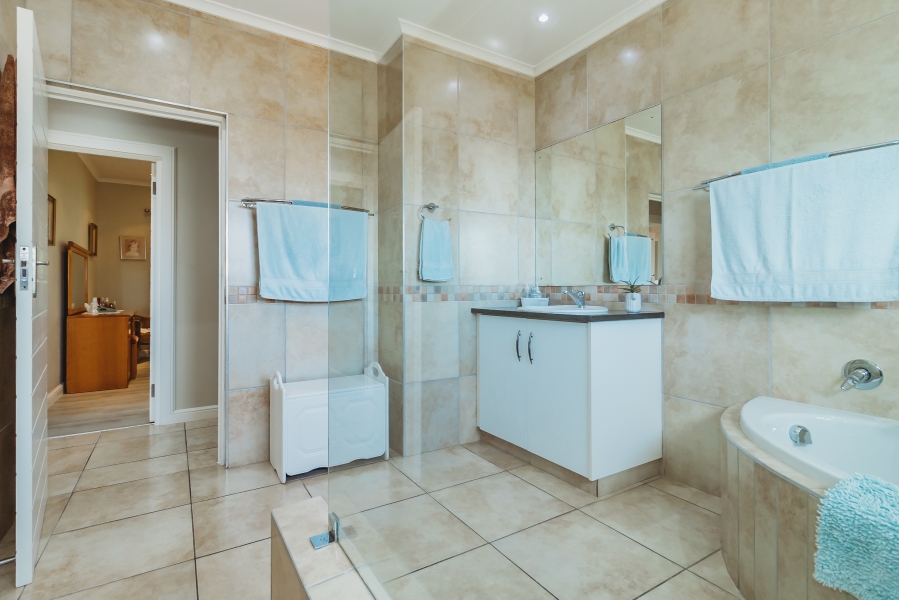 3 Bedroom Property for Sale in Heather Park Western Cape
